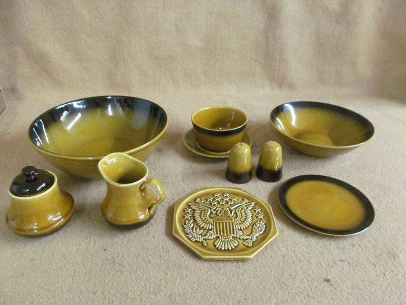 lot 79 image: serving set