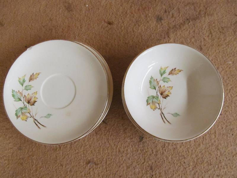 lot 85 image: bowls and saucers