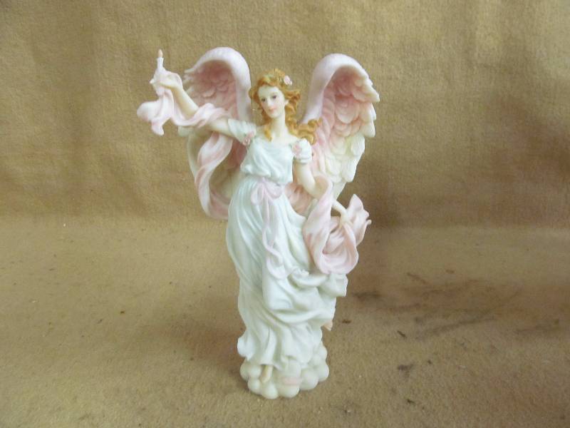 lot 182 image: Angel