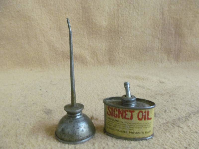 lot 210 image: oil cans