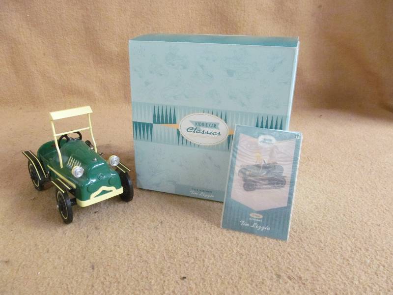 lot 220 image: Kiddie car classics