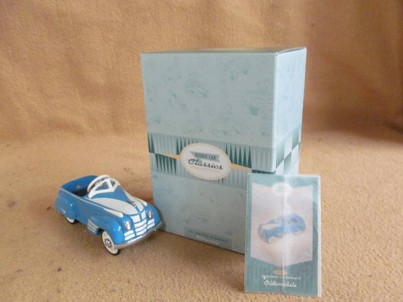 lot 224 image: Kiddie car classics
