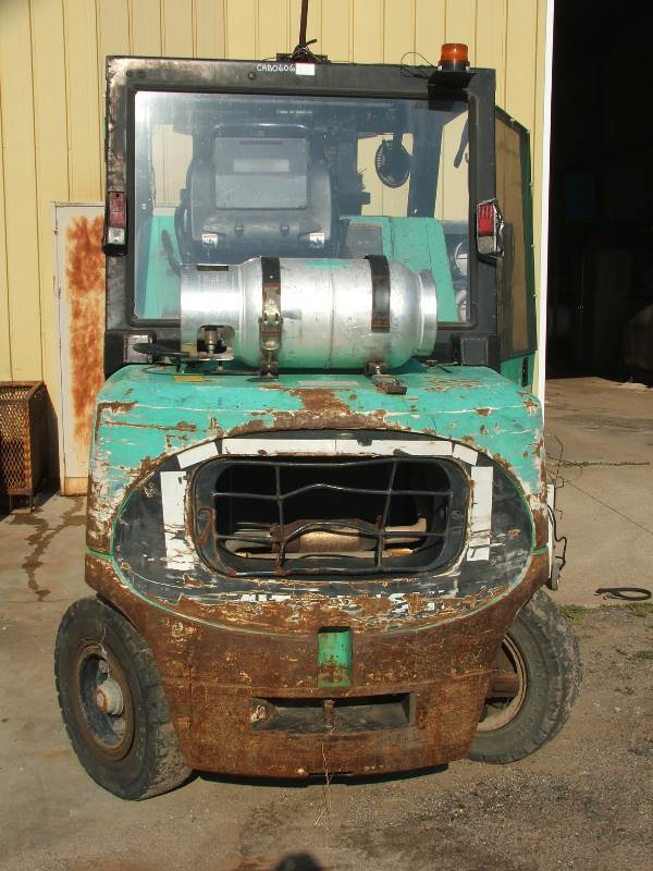 lot 1 image: Mitsubishi FG40KL1 9000lb Forklift