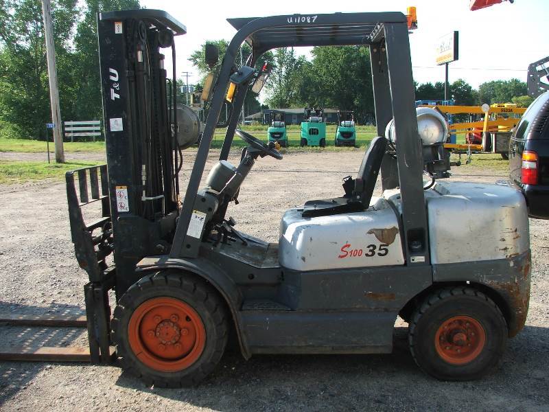 lot 1A image: Hytsu FG35  7000lb LPG Forklift