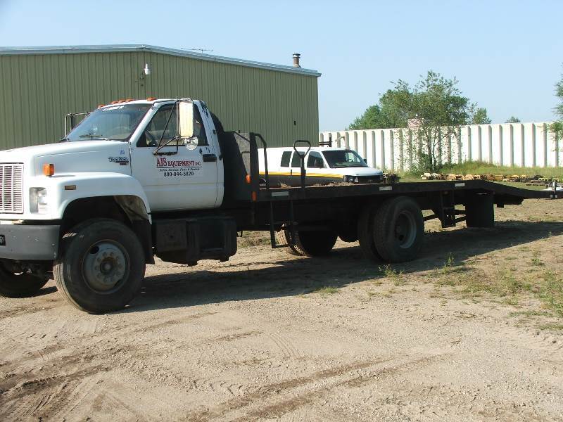 lot 2 image: 1991 GMC Top Kick Truck 28 rampdeck