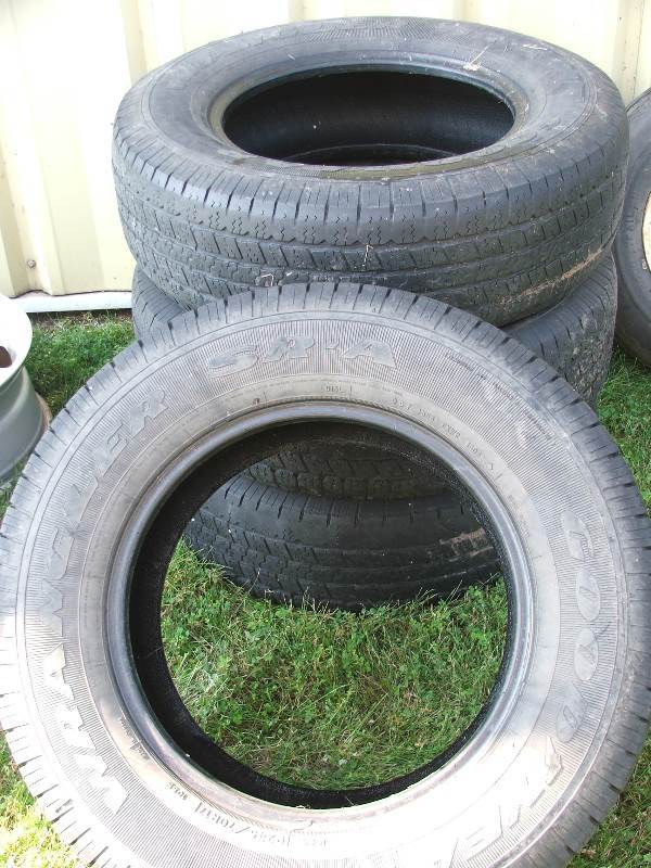 lot 14 image: 4 Tires P24570R17 Goodyear Wranglers SR-A