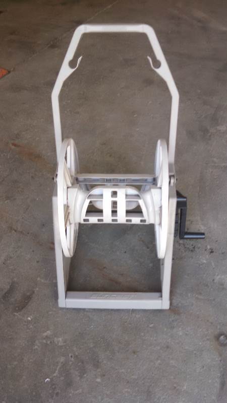 lot 64 image: Garden Hose Reel
