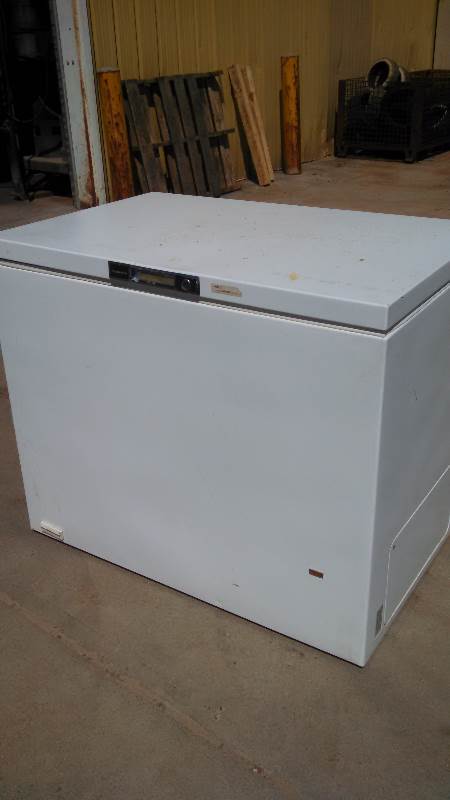 lot 97 image: Kenmore 15.1 Cubic Foot chest freezer