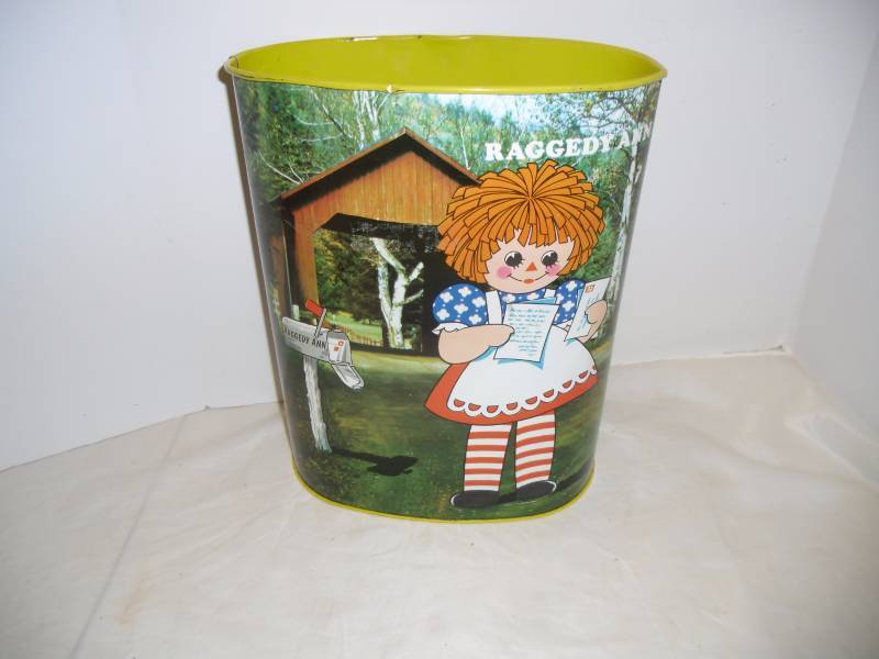 R-1 Collection Vintage to Newer Raggedy Ann Dolls