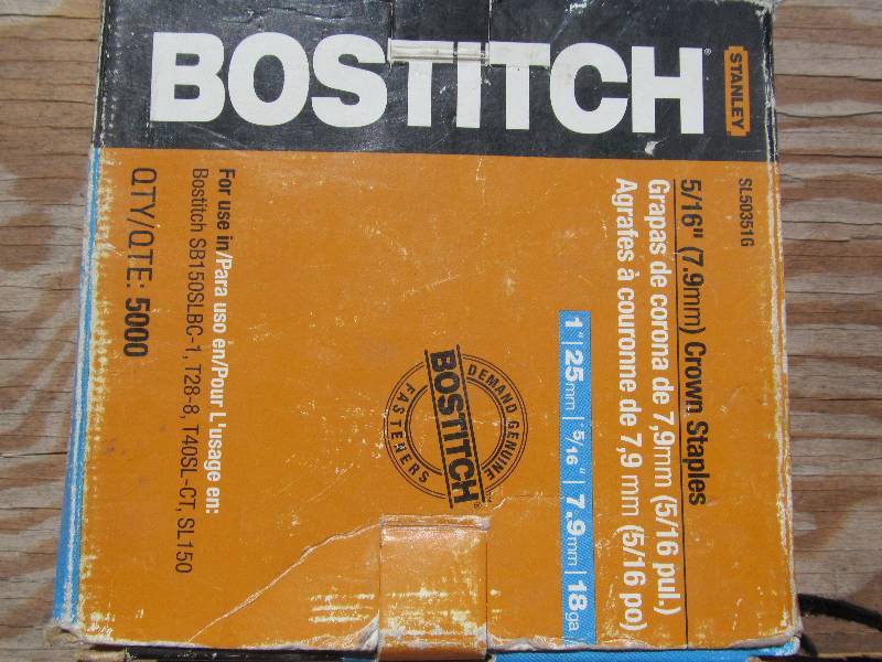lot 26 image: Bostitch Crown Staples