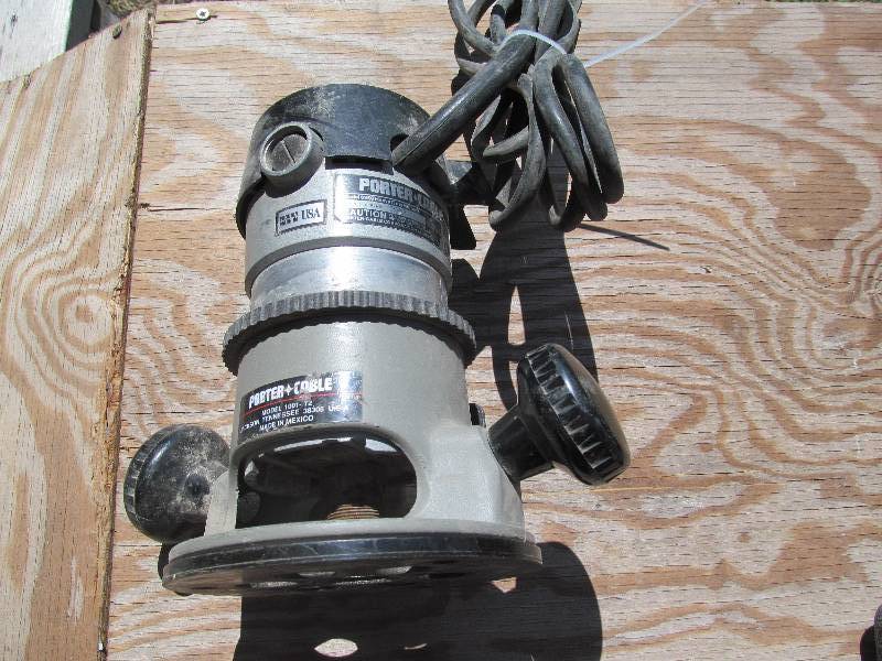 lot 33 image: Porter Cable Router
