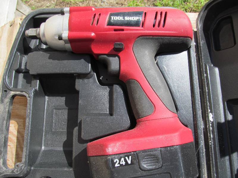 lot 38 image: Tool Shop Drill Set