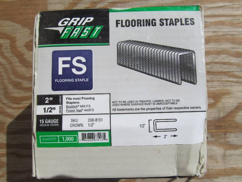 lot 39 image: Grip Fast Flooring Staples
