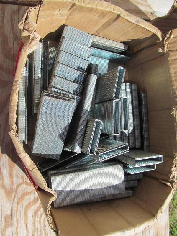 lot 41 image: 16GA. Staples