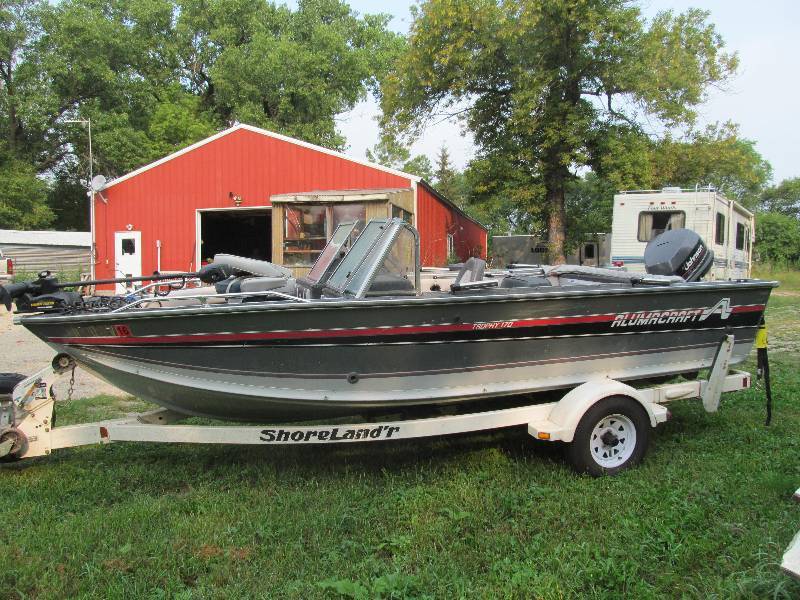 lot 2 image: Alumacraft Runabout trophy 170