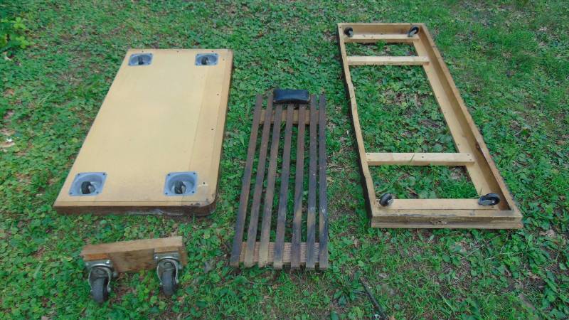 lot 13 image: Shop carts rollers