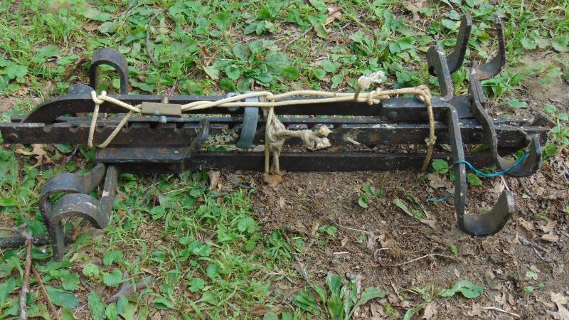 lot 24 image: Ladder Jacks