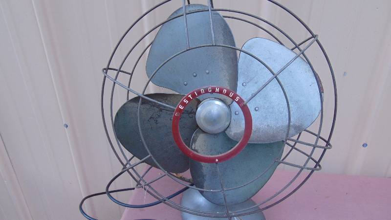 lot 71 image: Vintage Metal  Westinghouse Fan