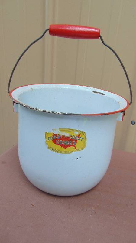 lot 76 image: Metal Pan