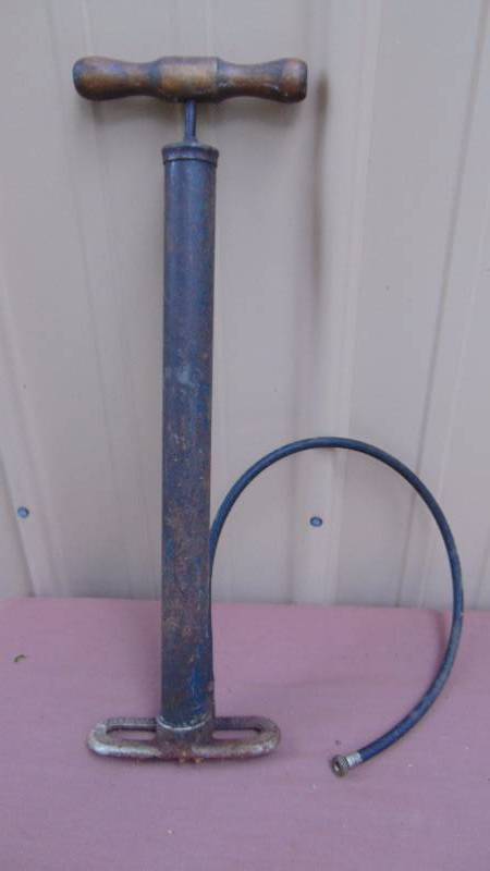 lot 77 image: Vintage Hand Pump