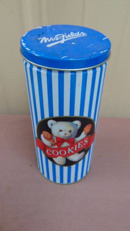 lot 85 image: Mrs. Fields Tin with Misc. Matches