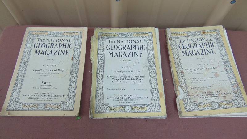 lot 93 image: Vintage National Geographic Magazines
