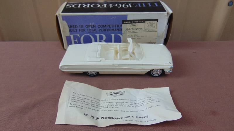 lot 114 image: Ford Motor Company 1964 Model Car