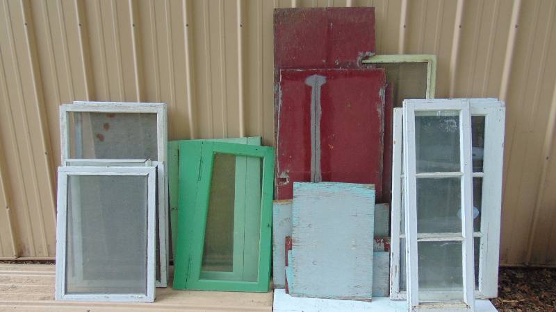 lot 125 image: Assortment of Misc Wood and Windows