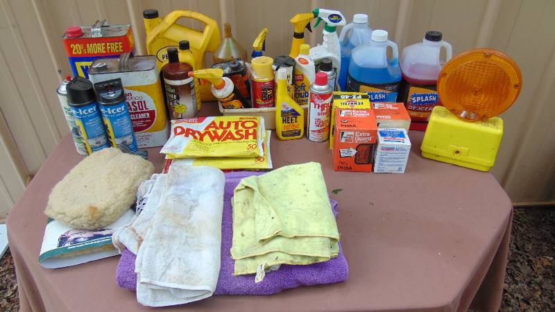 lot 134 image: Misc Shop Supplies