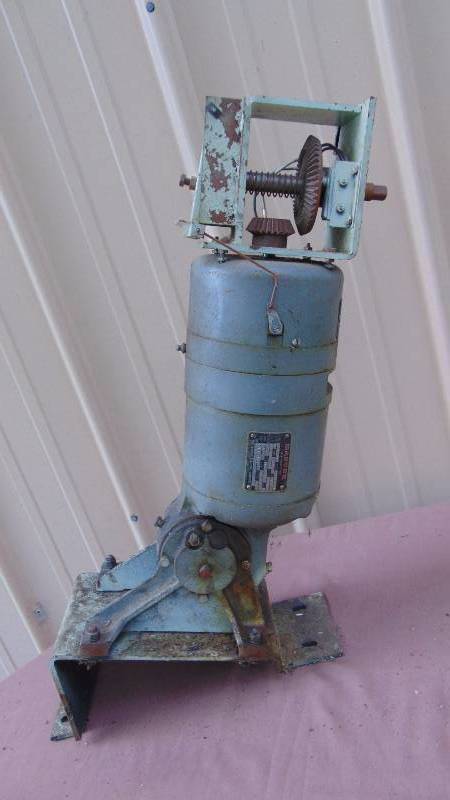 lot 142 image: 12 HP Master Gearmotor