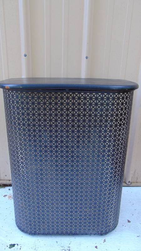 lot 156 image: Vintage Metal Clothes Hamper