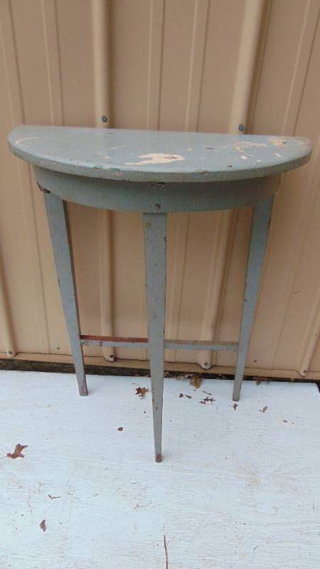 lot 168 image: Half Table