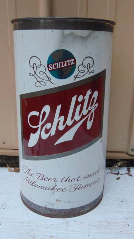 lot 175 image: Schlitz Large Metal Can