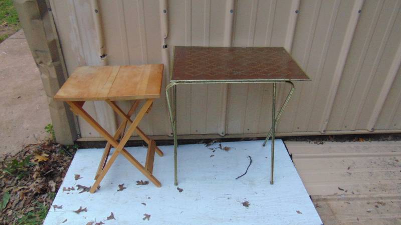 lot 177 image: Folding Tray Tables