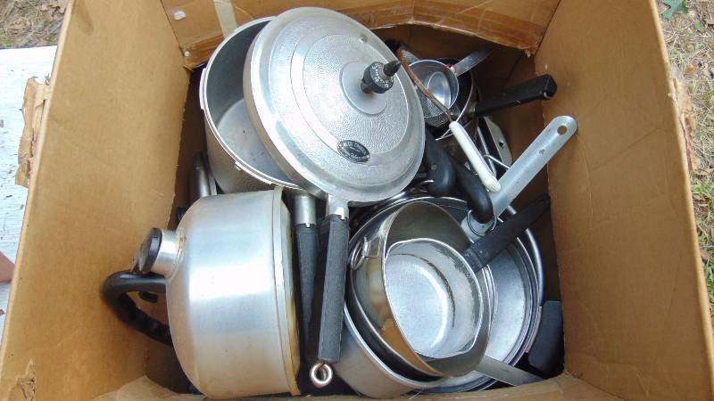 lot 181 image: Misc Pot and Pans
