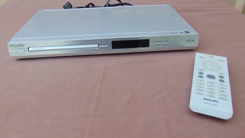 lot 196 image: Philips DVD Player w Remote