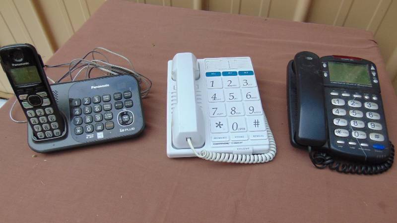 lot 204 image: Lot of Phones
