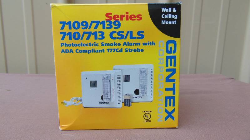 lot 215 image: Gentex - Smoke Alarm w Strobe