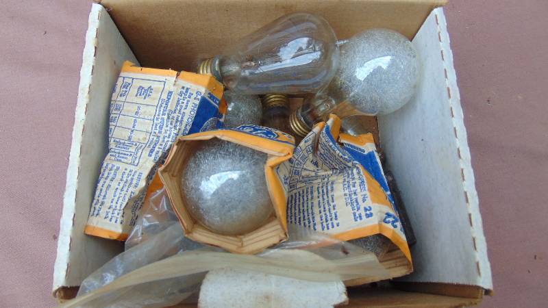 lot 217 image: Vintage Light Bulbs