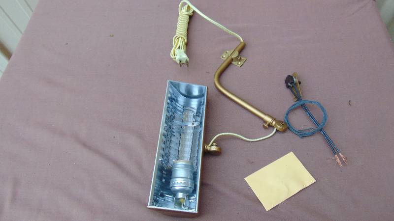 lot 227 image: Vintage Office Lamp