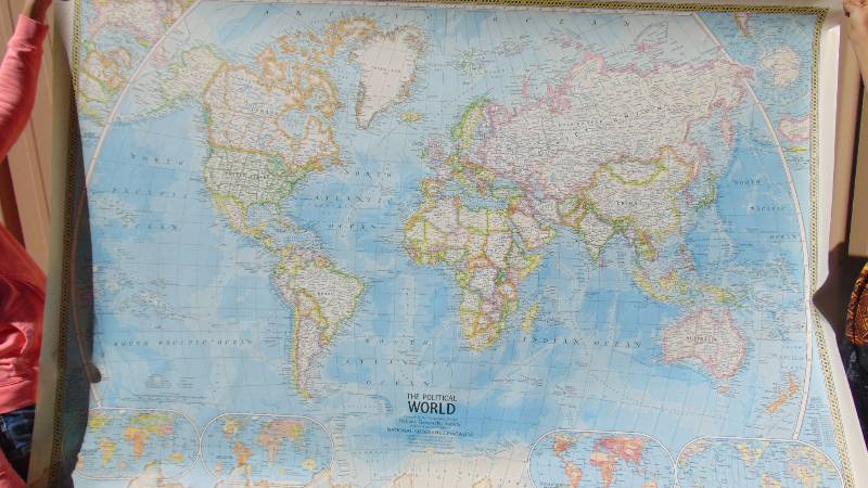 lot 238 image: 1975 National Geographic World Map