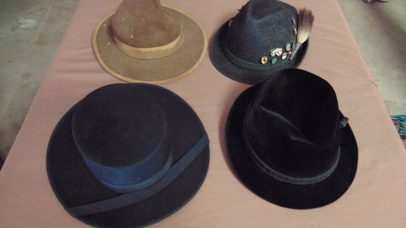 lot 245 image: Vintage Hats