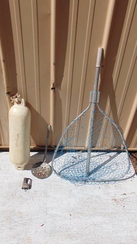 lot 251 image: Misc Fishing Lot