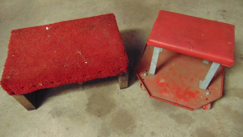 lot 263 image: Step Stool and Rolling Stool