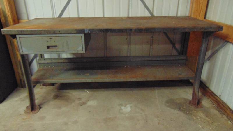 lot 264 image: Metal Shop Table
