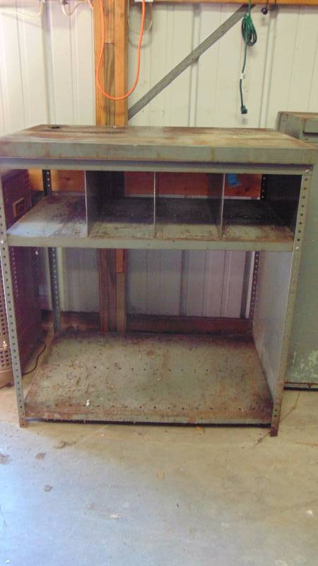 lot 266 image: Metal Shop Table