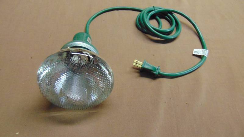 lot 274 image: Shop Light