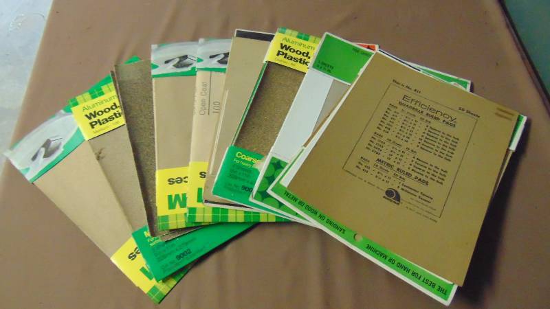 lot 288 image: Lot of Sand Paper