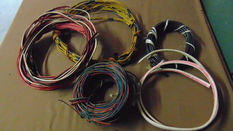 lot 292 image: Misc Wires