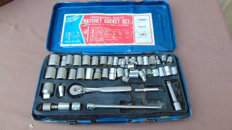lot 298 image: Ratchet Socket Set